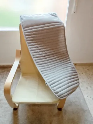 Sillón Infantil Poäng, Ikea. Beige, funda gris.