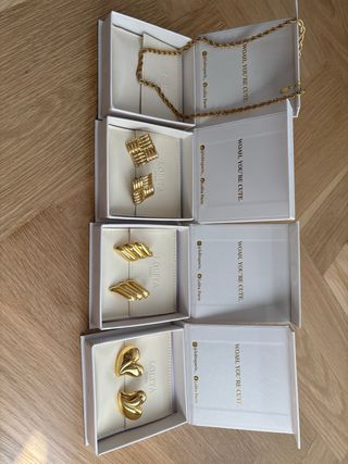 Lote de joyas doradas Lolita Paris (collar + 3 par