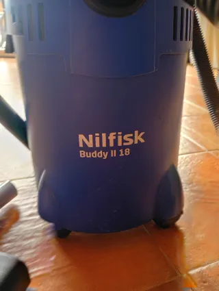 Aspiradora Nilfisk Buddy II 18