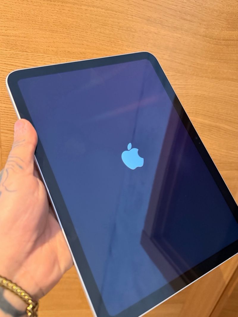 iPad Air (2022) Chip M1 - PARA PIEZAS (Bloqueo) afbeelding 3