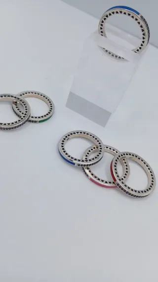Anillo circonitas y esmaltado multicolor
