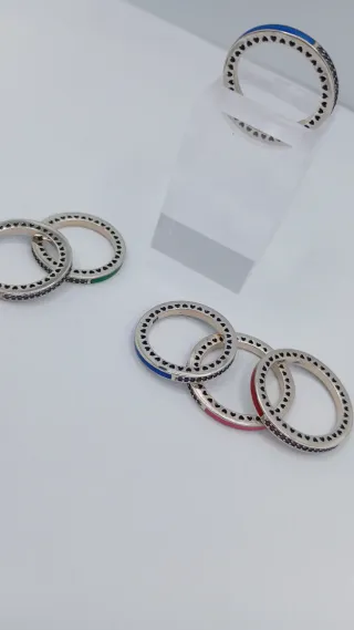 Anillo circonitas y esmaltado multicolor