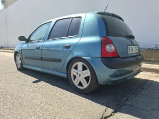 Renault Clio 2004