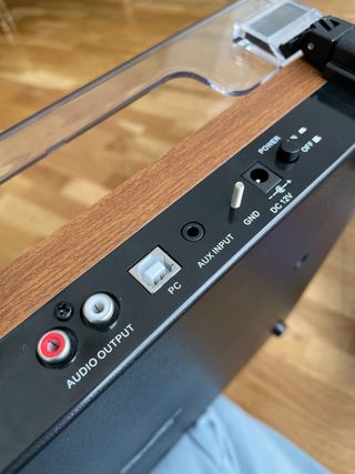 Tocadiscos con altavoces