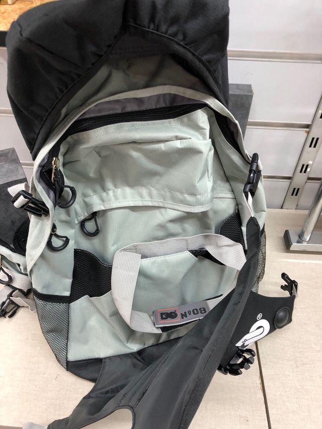 Mochila de transporte con patines