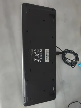 Teclado HP USB Negro y Plateado