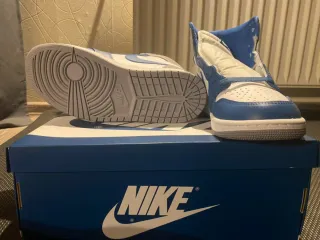 Jordan 1 Talla 44 Azul Gris Blanco