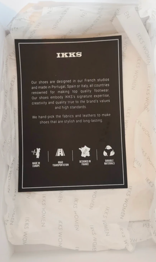 Mocasines IKKS Women negros tachuelas