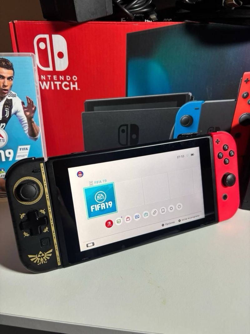 Nintendo Switch Completa + FIFA 19 afbeelding 2
