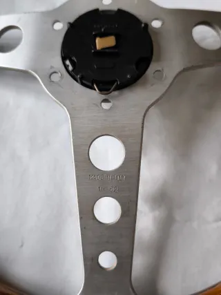 Volante Momo Madera Clásico