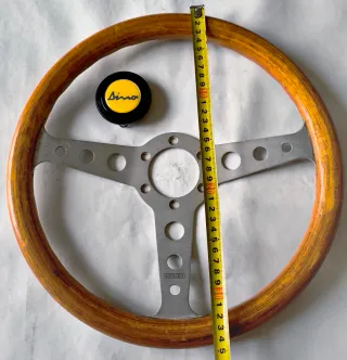 Volante Momo Madera Clásico