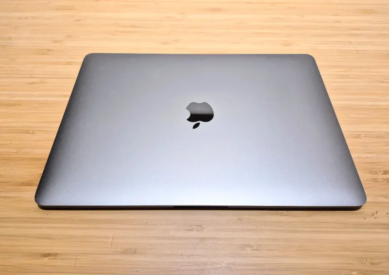 MacBook Air 2020 · 8GB · 256GB en caja original afbeelding 2
