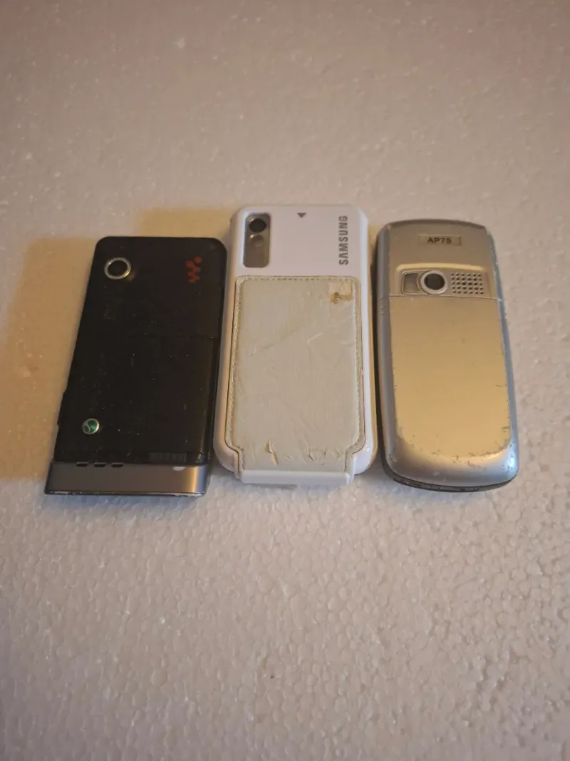 Lote 3 móviles: Siemens, Sony Ericsson, Samsung afbeelding 5