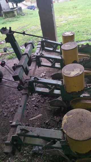 Sembradora de maíz mecánica