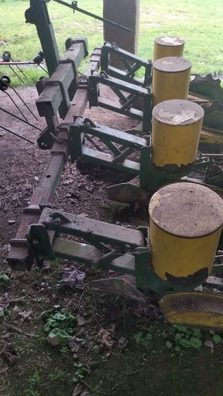 Sembradora de maíz mecánica
