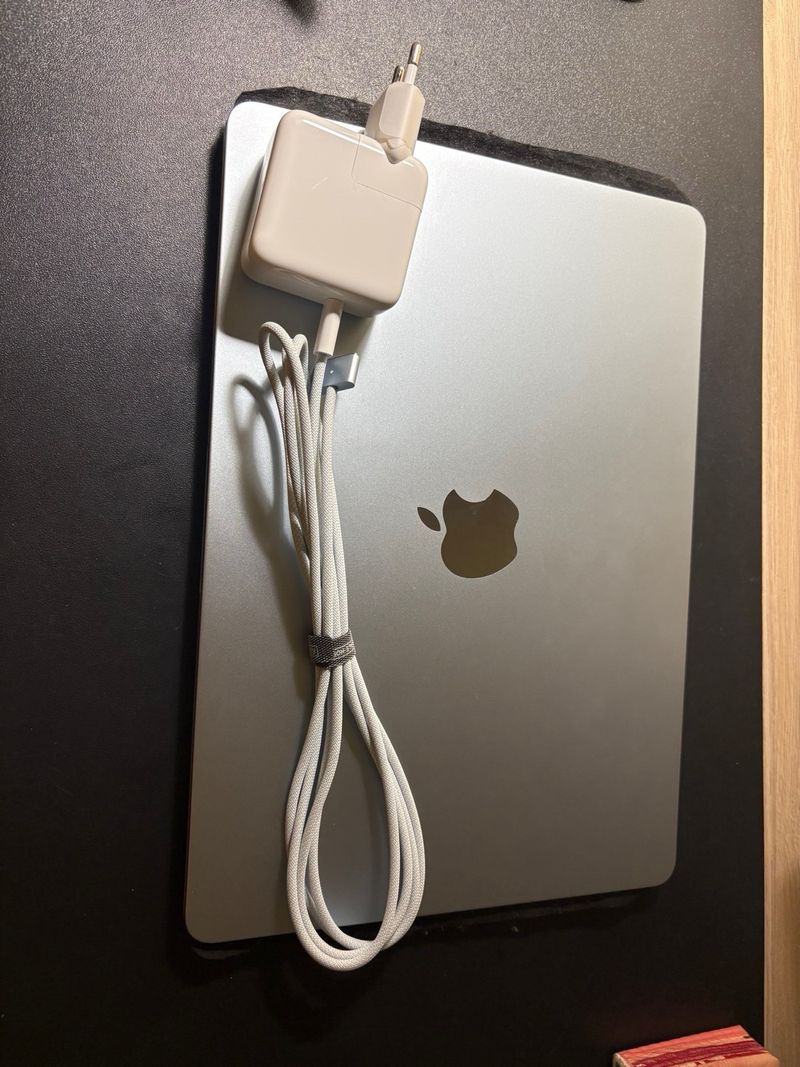 MacBook Air azul Como Nuevo afbeelding 4