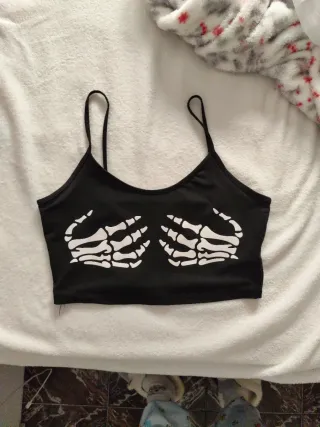 Top negro manos esqueleto