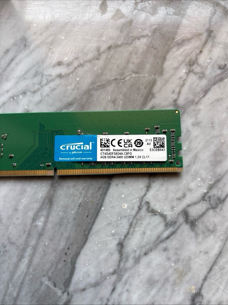 Memoria RAM Crucial DDR4 4GB 2400MHz para PC de escritorio afbeelding 2