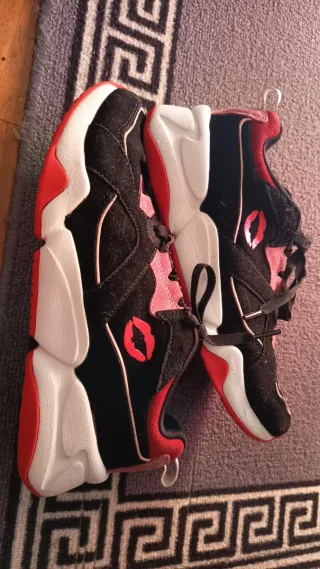 Zapatillas Puma Negras y Rosas Talla 39