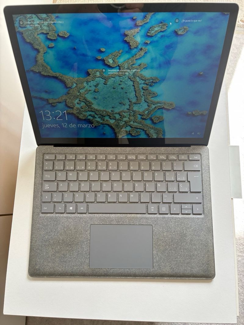 Portátil Microsoft Surface afbeelding 2