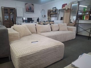 Sofá chaise longue de pana beige