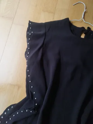 Vestido corto negro Mango tachuelas