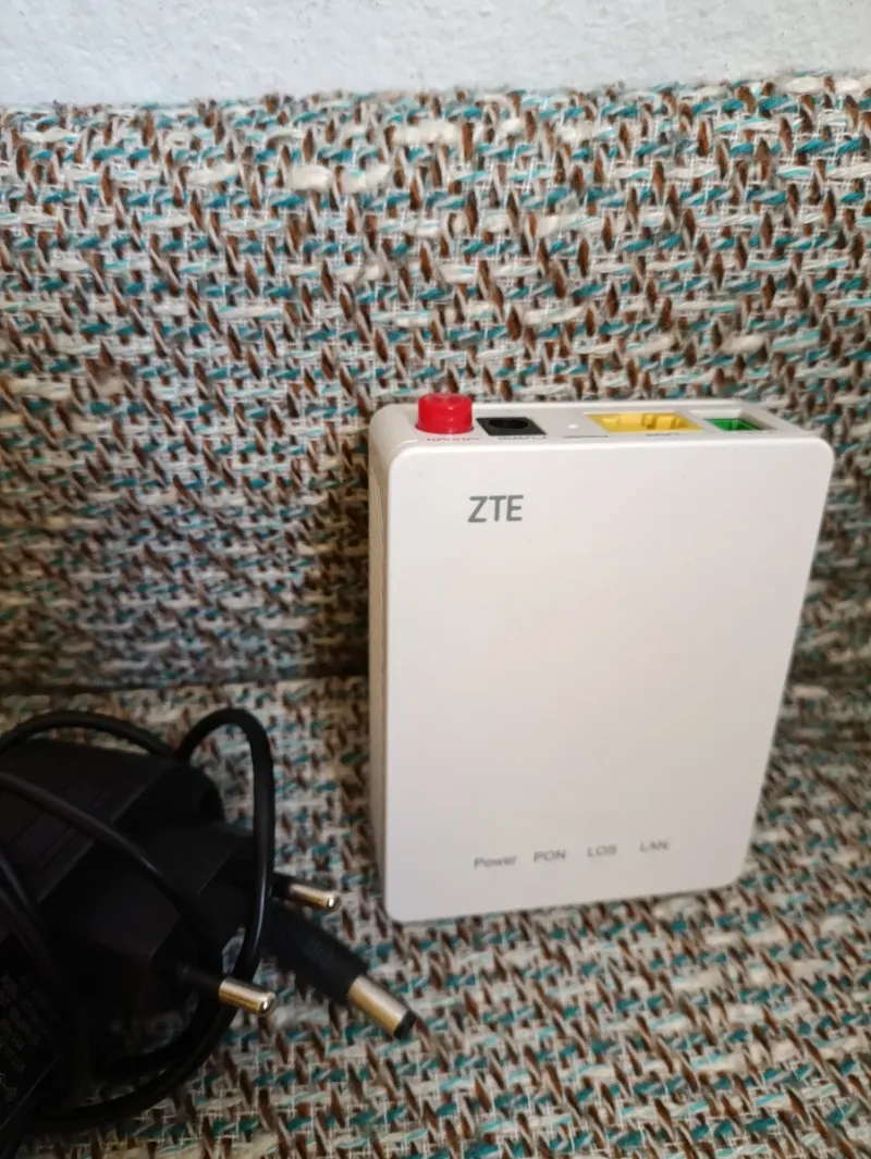 Router ONT GPON ZTE ZXHN F601 Fibra óptica GPON