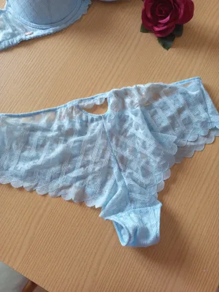 Completo intimo celeste