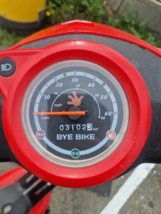 RIEJU BIK Roja - Moto Ciclomotor