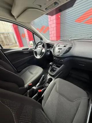 Ford Transit Courier 2023