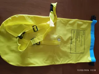 Boya natación Zone 3 28L amarilla neón