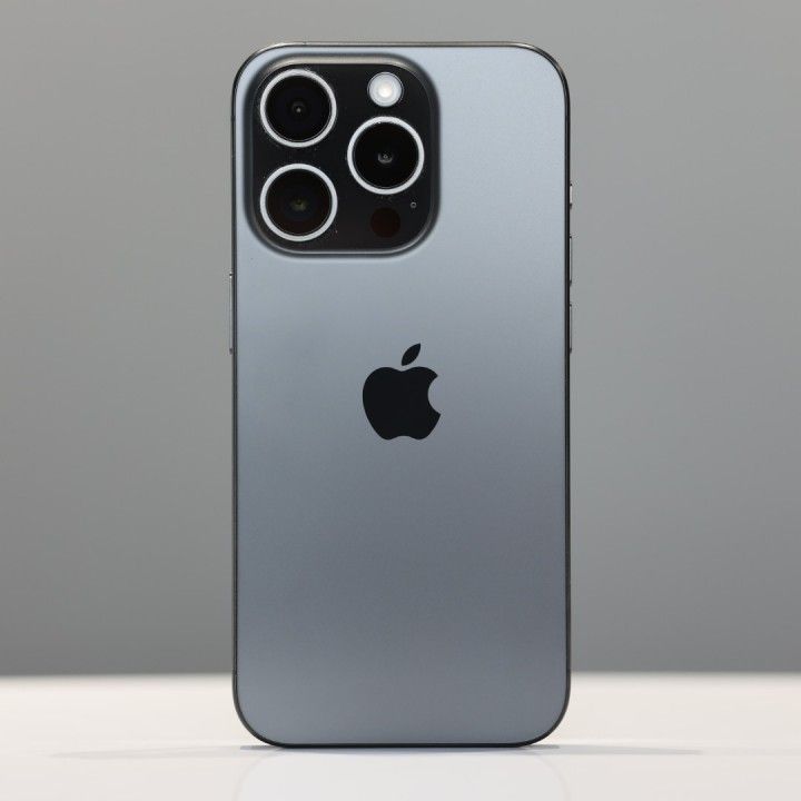 Oferta  iPhone 15 Pro 128GB Garantía 1 Año afbeelding 2