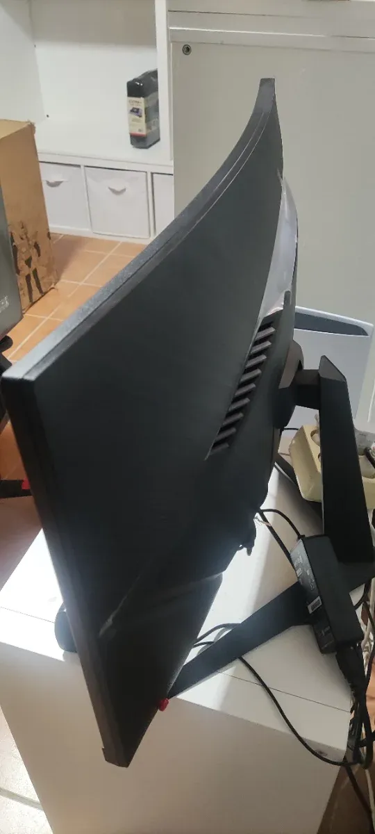 Monitor Curvo AOC CQ27G2S Gaming 165Hz QHD afbeelding 5
