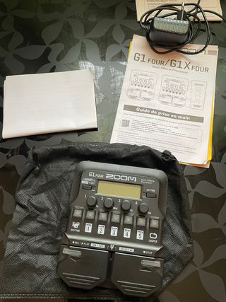 Pack Guitarra Eléctrica Ibanez, pedales y ampli.