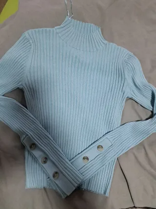 4 jerséis cuello alto diferente colores y marcas