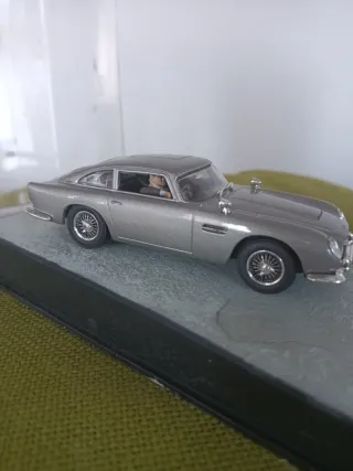 Coche Aston Martin DB5 James Bond 007
