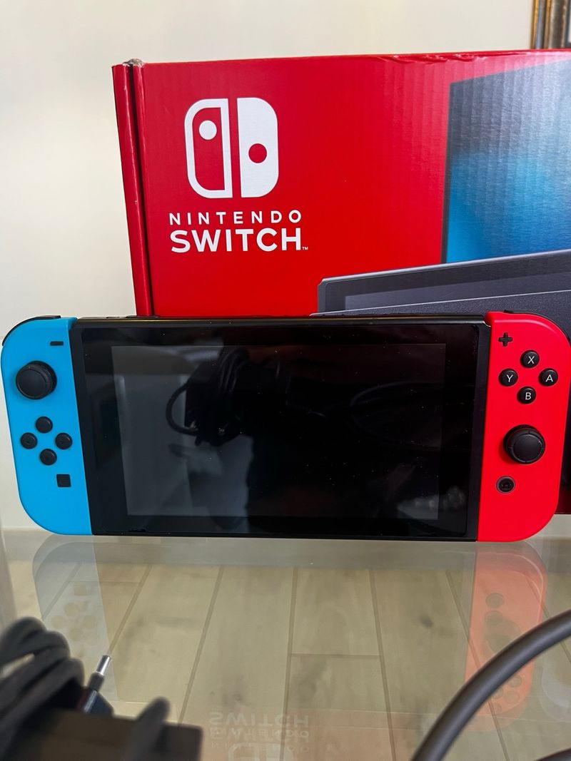 ¡CÓMO NUEVA! Nintendo Switch + Accesorios afbeelding 2
