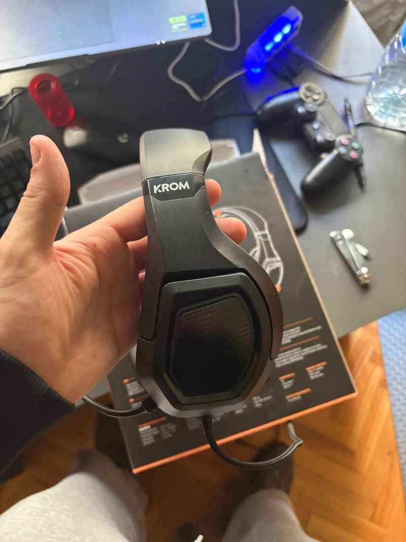 Auriculares Krom para PC y PlayStation