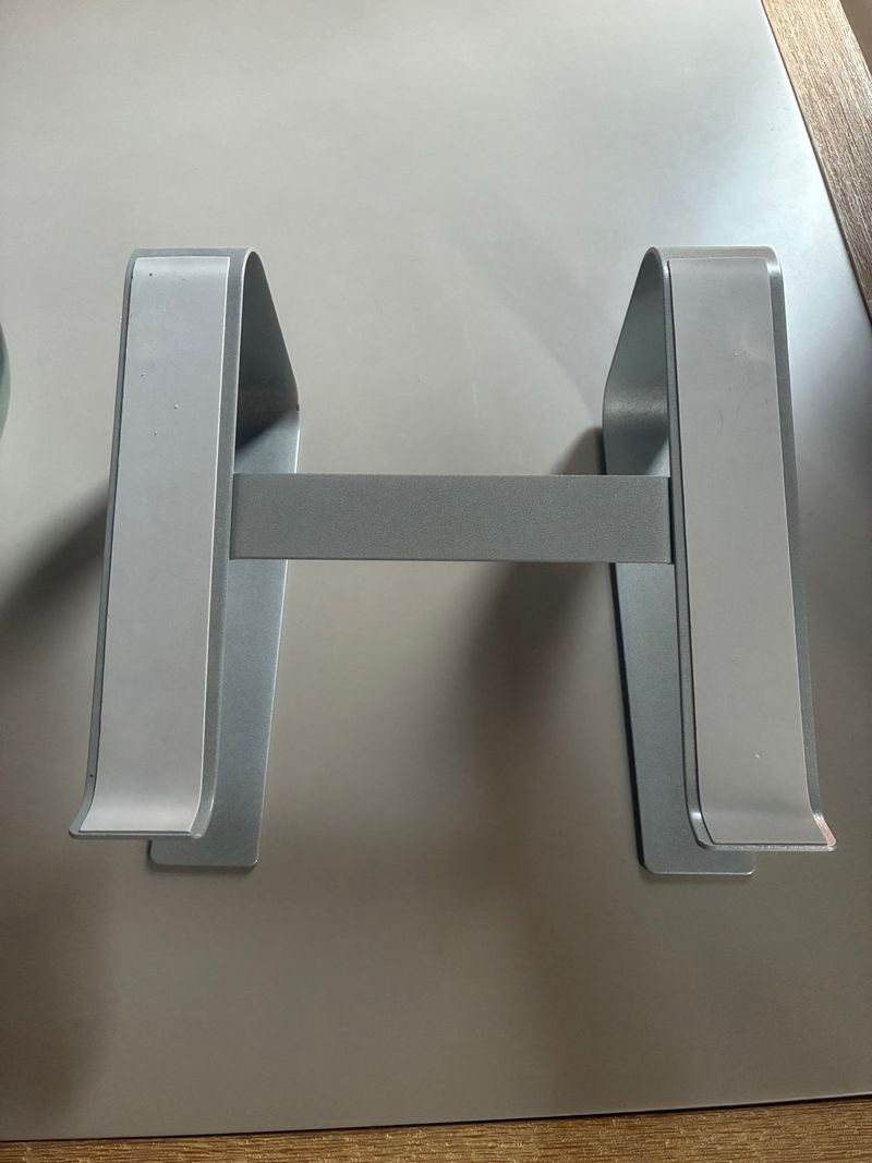 Soporte para portátil de metal