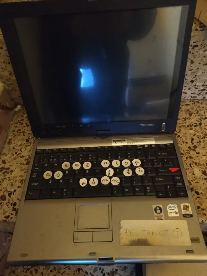 Portátil Toshiba Plata y Negro