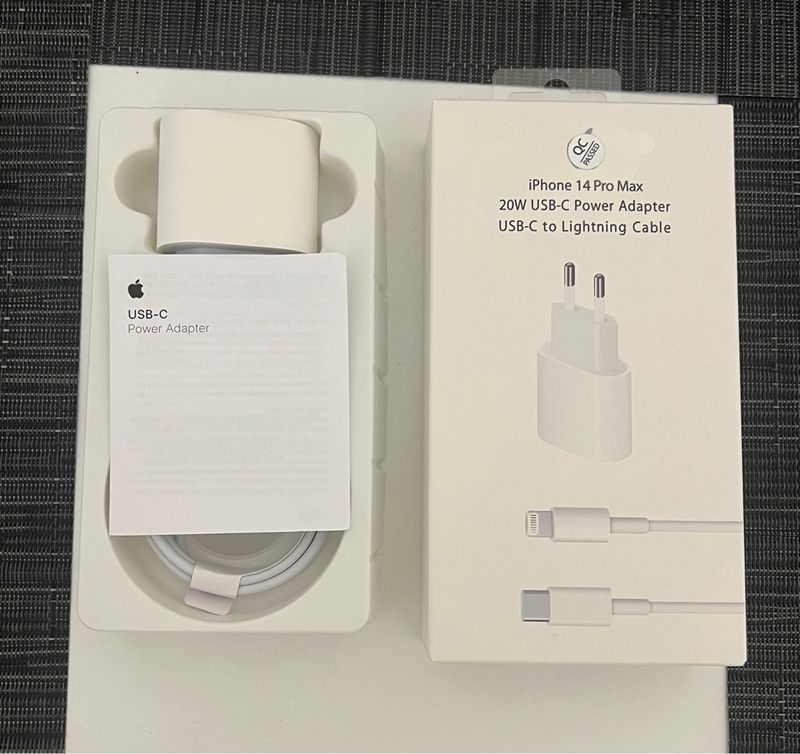 Cargador Apple 20W USB-C iPhone + Cable