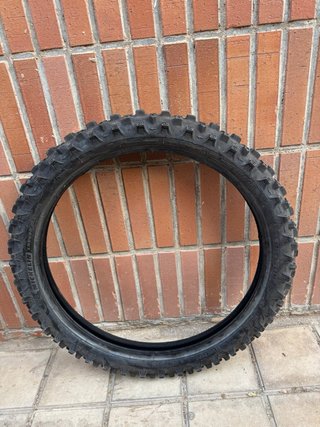 Neumático  !! MICHELIN enduro 90/90/21 y mousse
