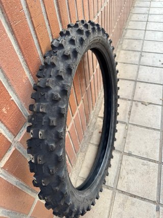 Neumático  !! MICHELIN enduro 90/90/21 y mousse