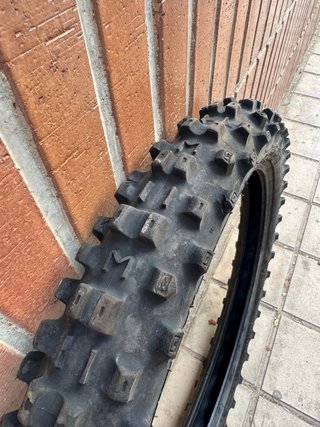 Neumático  !! MICHELIN enduro 90/90/21 y mousse