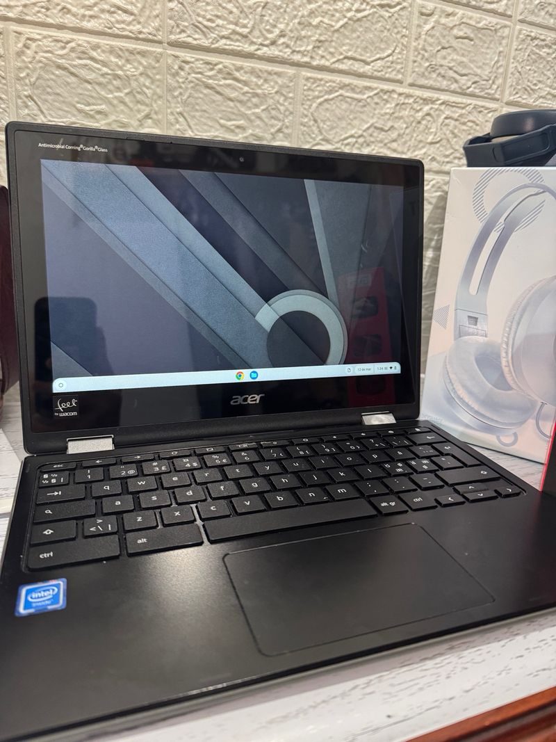 Portátil Acer Táctil Chrome Negro