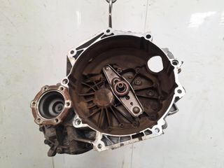 Caja de cambios/transmisión manual gasolina AUDI A3 MK4 2020-2025 1,0 L 6 velocidades 124,186 Kilómetros