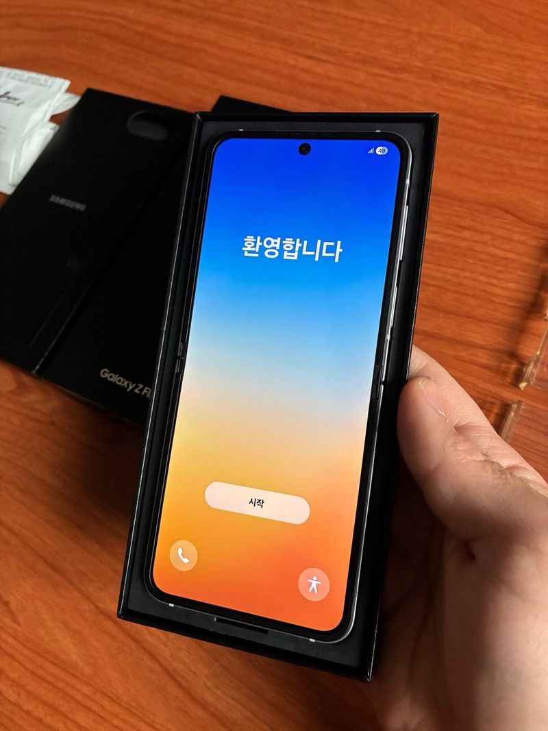 Samsung Galaxy Z Flip 6 (12/256GB) afbeelding 2