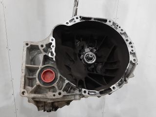 Suzuki SX4 S CROSS 2021 MK1 1,4 L gasolina caja de cambios manual 2000868M85000 109,678 Kilómetros