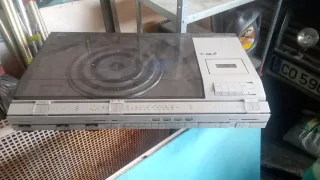Tocadiscos y Radio Cassette