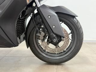 Yamaha Xmax 300